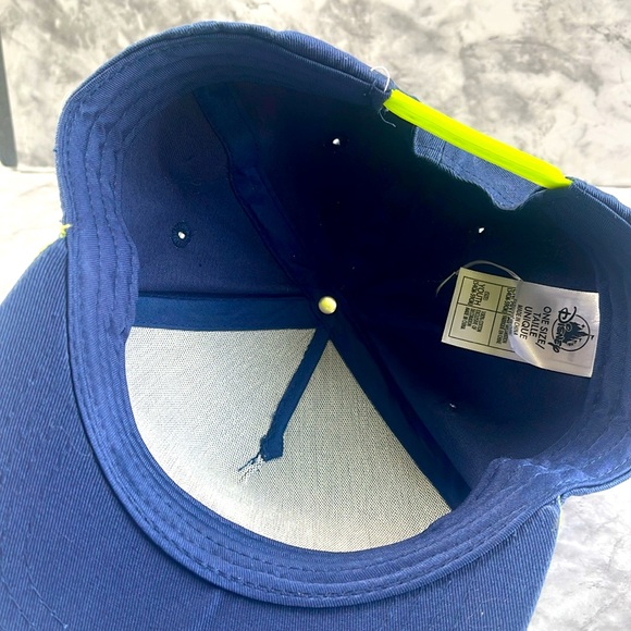 Disney Mickey Mouse Hat - Picture 7 of 7